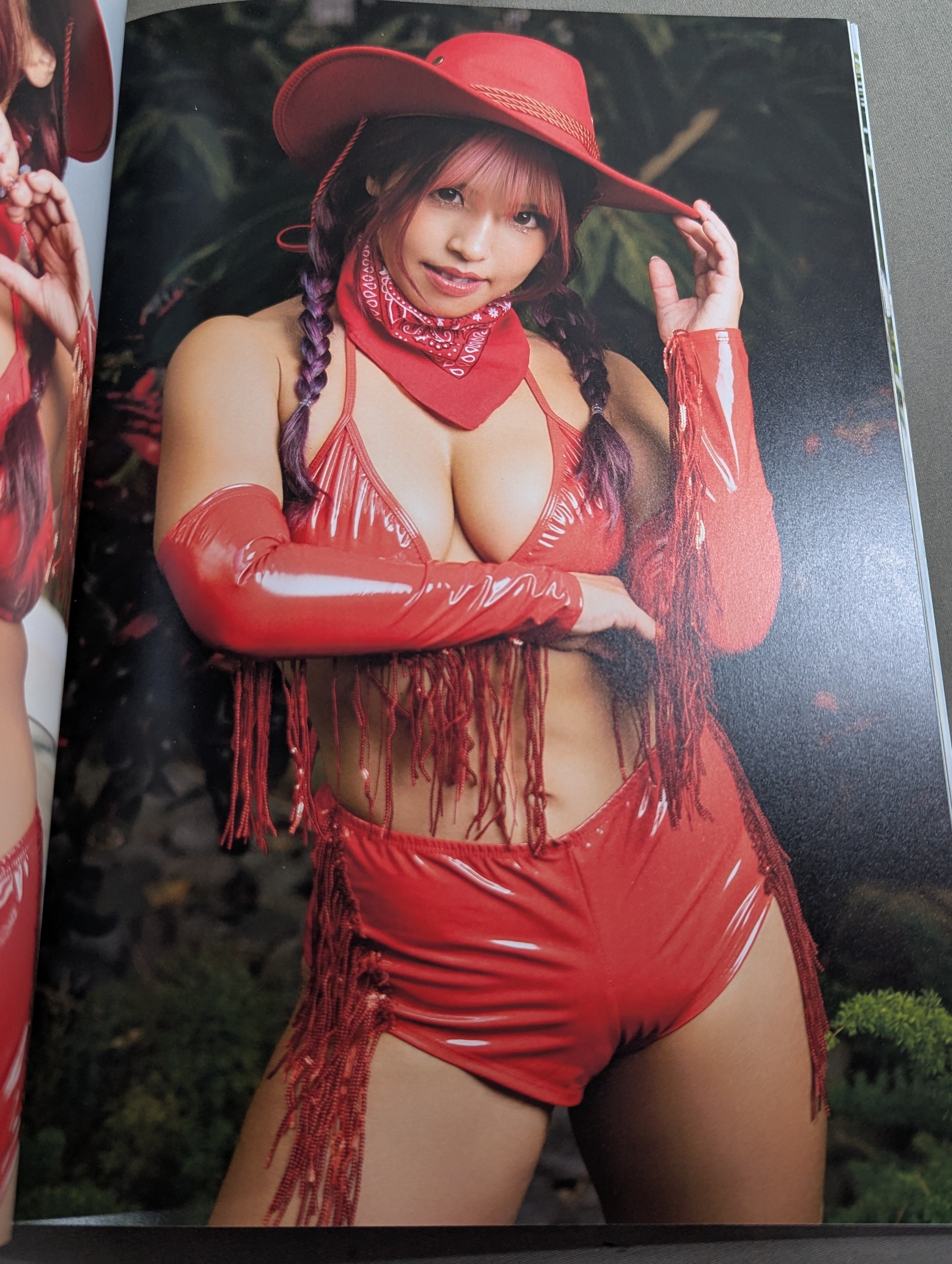 直筆サイン入り】白川未奈 写真集 We Want MINA (Premium ver.) – 闘道館