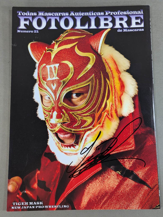 [4th  Tiger Mask hand signed autograph 】FOTOLIBRE de Mascara Numero.21