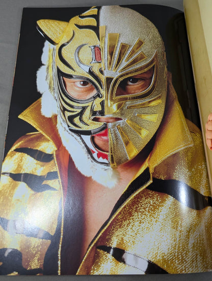 [4th  Tiger Mask hand signed autograph 】FOTOLIBRE de Mascara Numero.21
