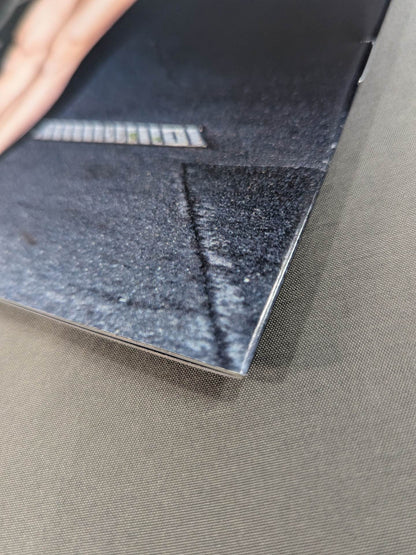 【直筆サイン入り】佐藤光留 写真集「月刊 佐藤光留」