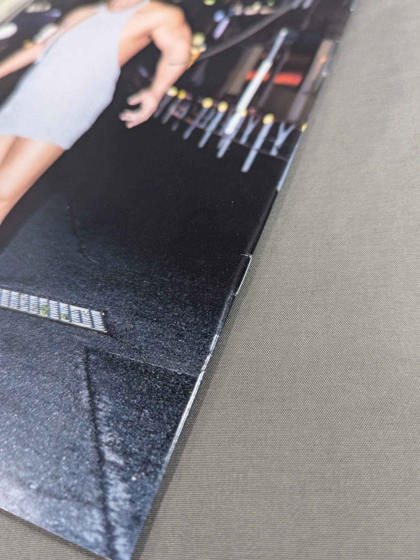 【直筆サイン入り】佐藤光留 写真集「月刊 佐藤光留」