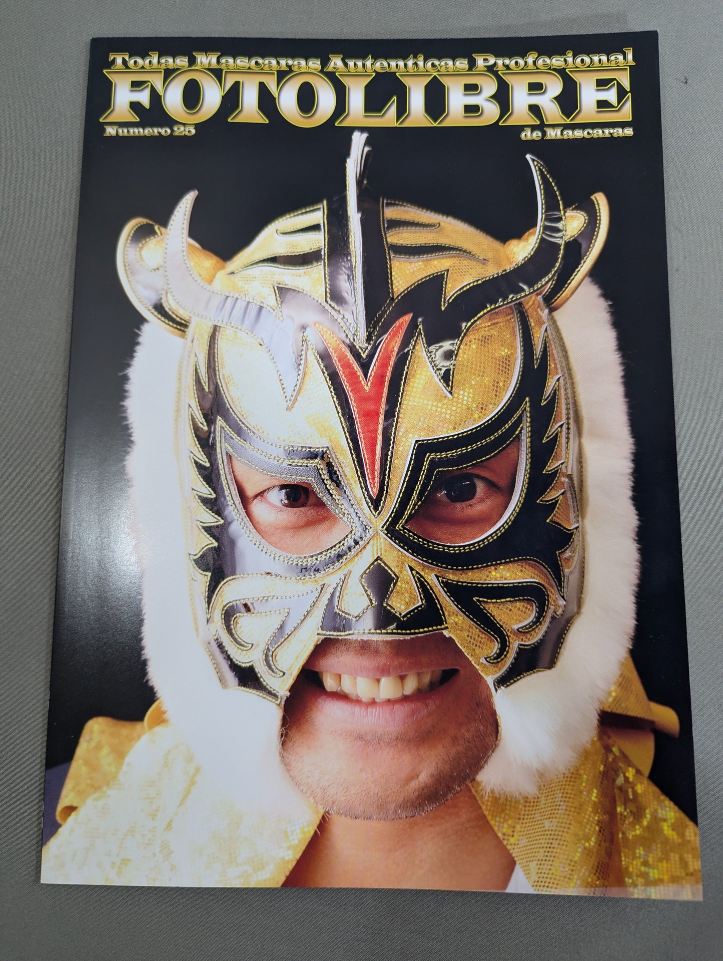 FOTOLIBRE de Mascara Numero.25