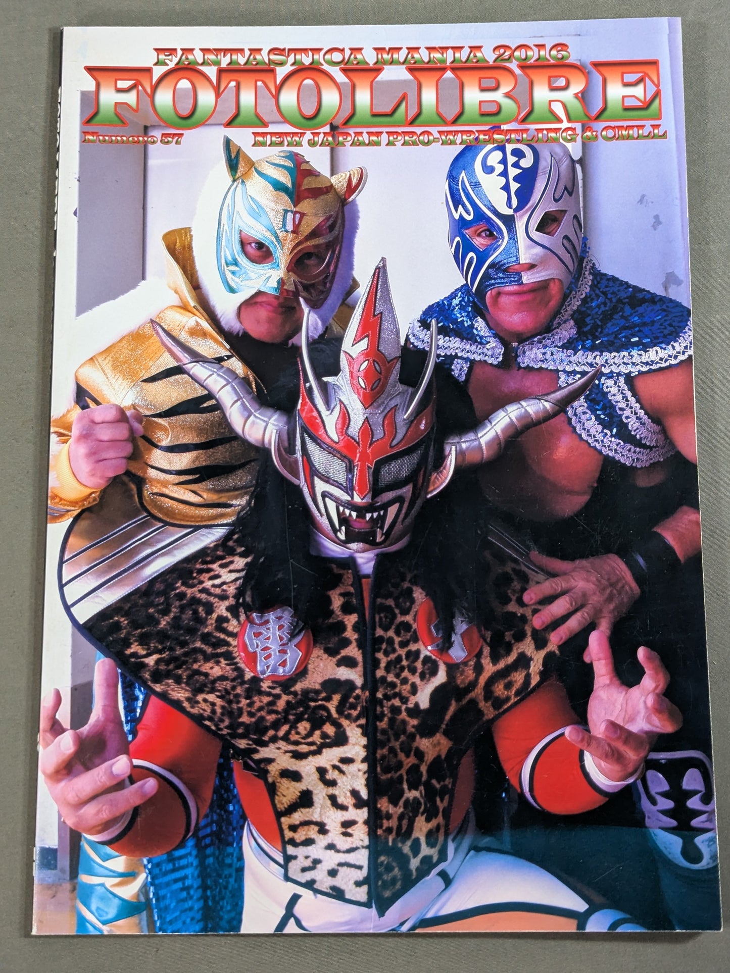 FOTOLIBRE de Mascara Numero.57