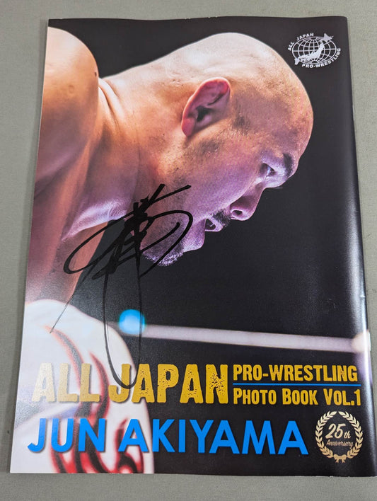【2 hand signed autographs 】Jun Akiyama & Takao Omori 25th Anniversary Photo Book