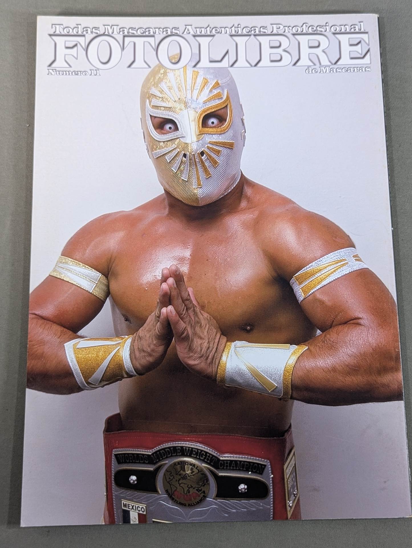 FOTOLIBRE de Mascara Numero.11