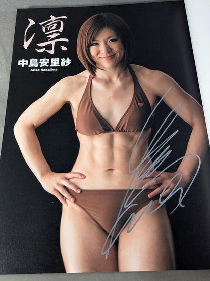 [4 fighters hand signed autograph & With purchase bonus] Shogang Beauty's Participation ~Female pro wrestler  super combative Photo Collection~