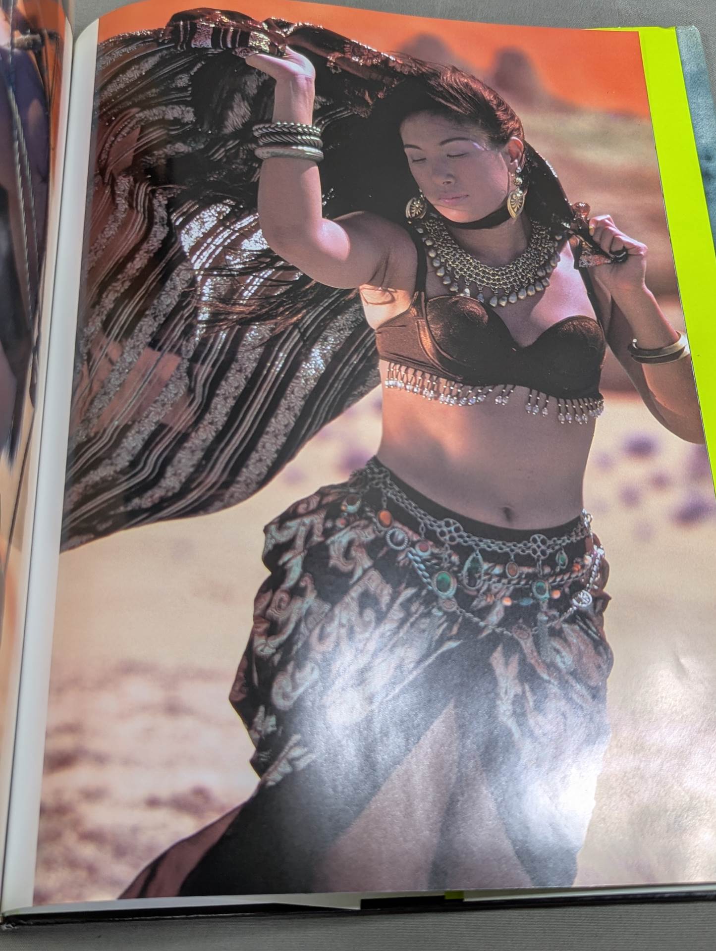 【hand signed autograph】 Manami Toyota photo collection B.Bomb