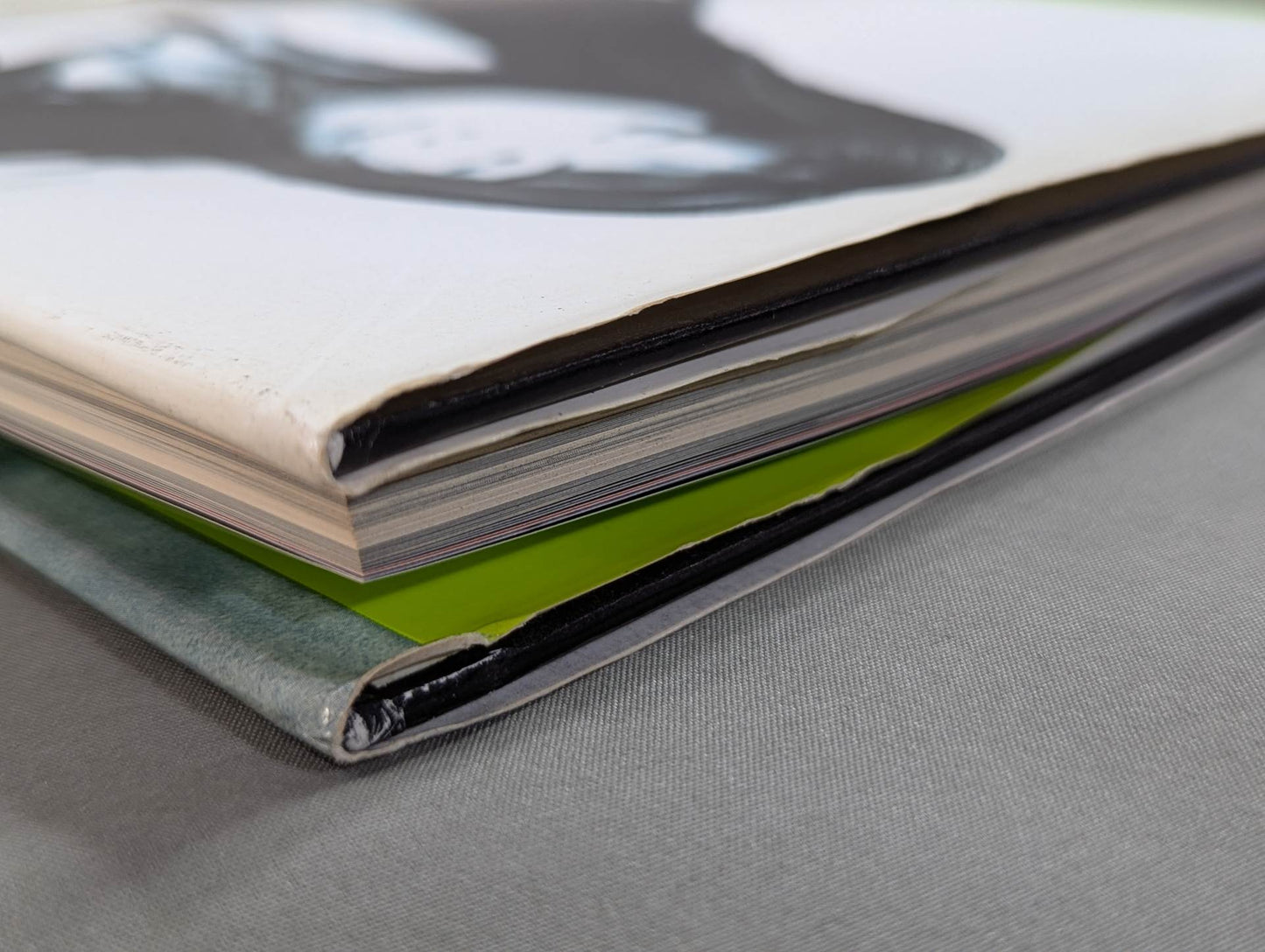 【hand signed autograph】 Manami Toyota photo collection B.Bomb