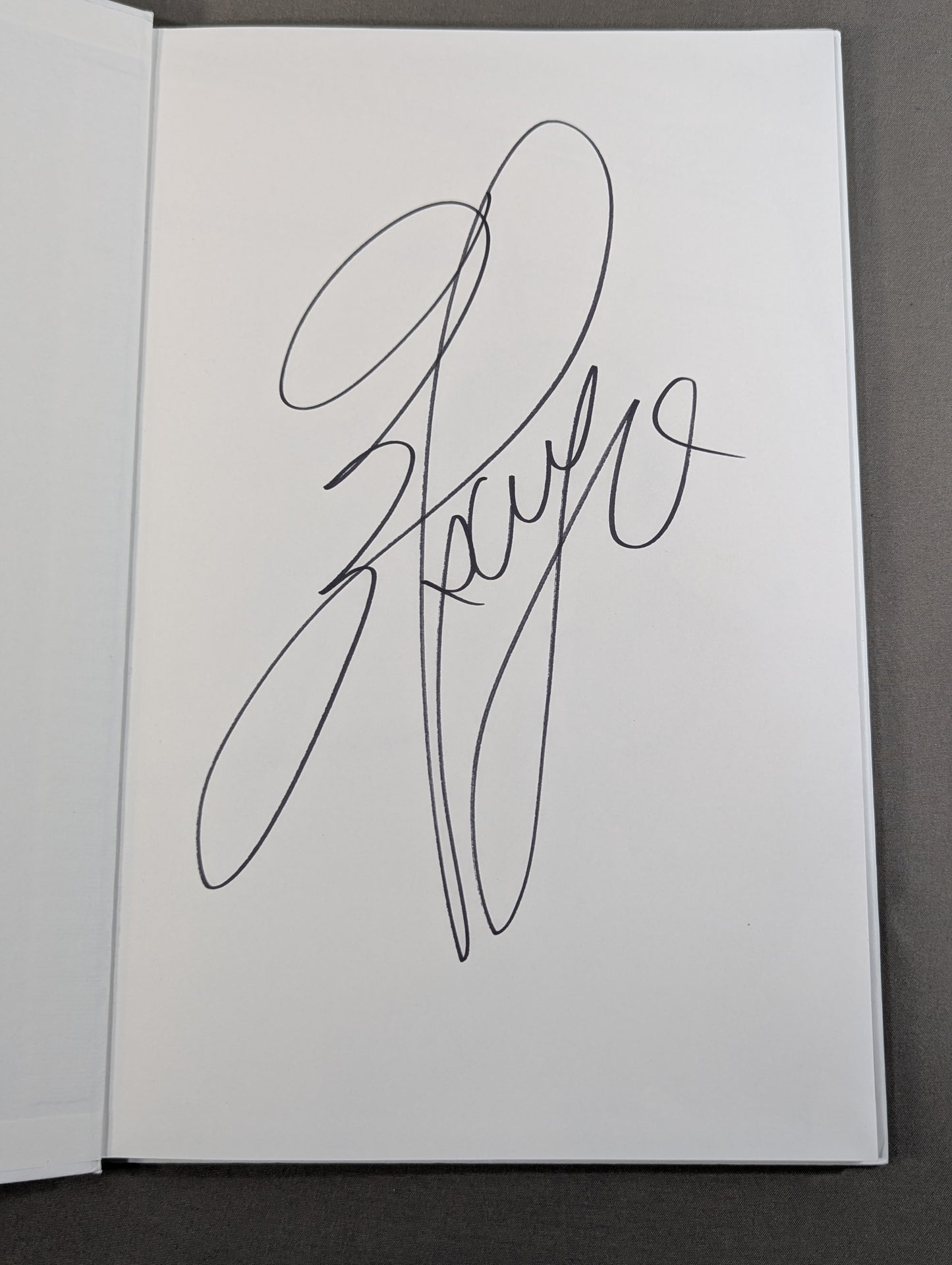 【hand signed autograph】 Kayo Noumi photo collection Damage