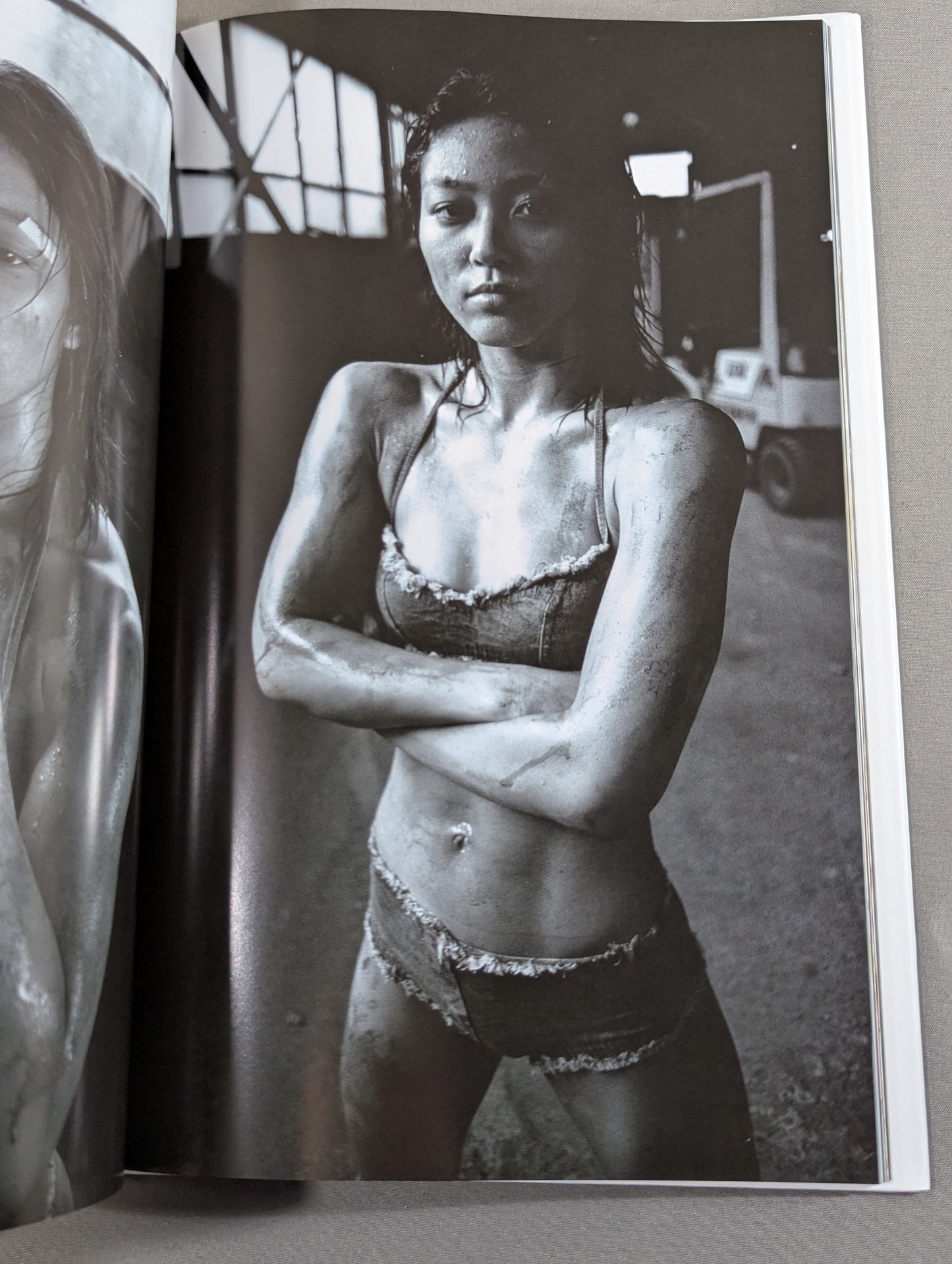 【hand signed autograph】 Kayo Noumi photo collection Damage