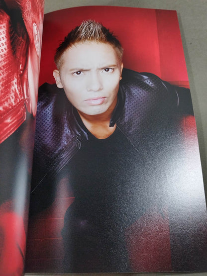 【hand signed autograph】 Kazuchika Okada Photo Gallery ~I'm O.K.! ～