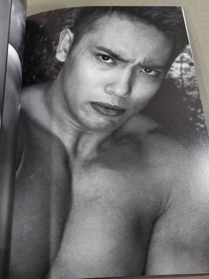 【hand signed autograph】 Kazuchika Okada Photo Gallery ~I'm O.K.! ～