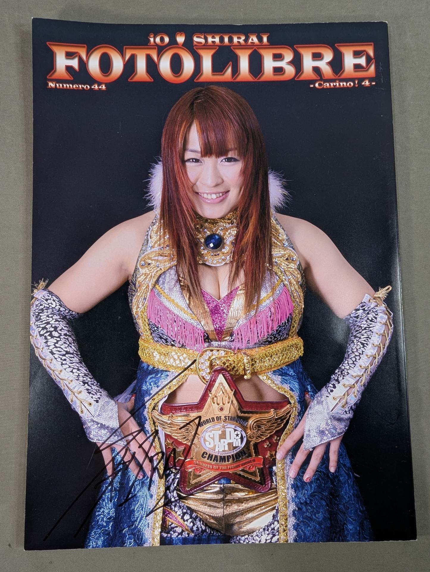 【紫雷イオ＆IOTICA 直筆サイン入り】FOTOLIBRE de Mascara Numero.44