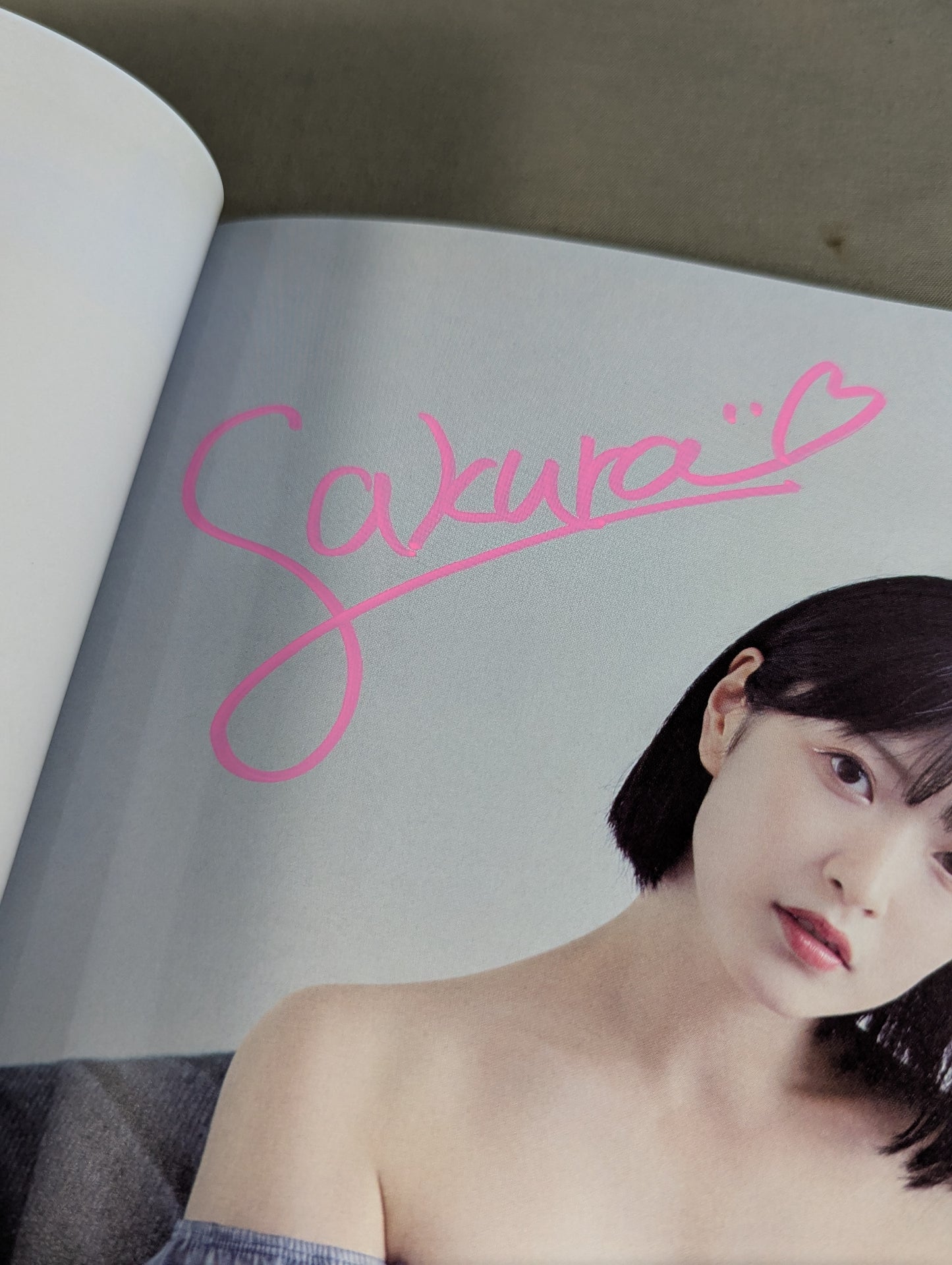 【AYA SAKURA  hand signed autograph 】STARDOM VISUAL BOOK Bikiniing 12