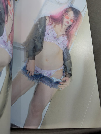 【直筆サイン入り】林下詩美 写真集 Luxury (Premium Ver.)