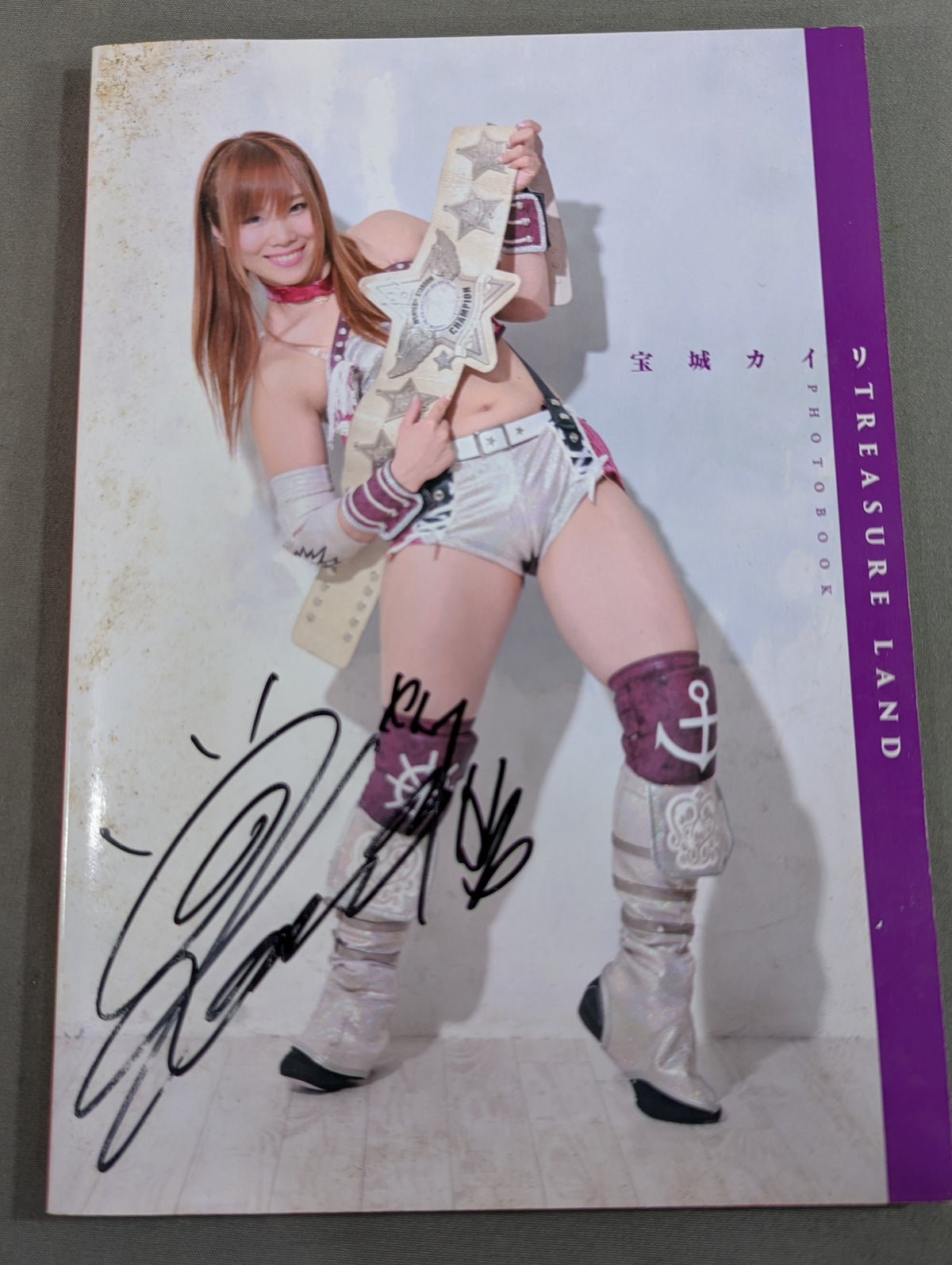 【hand signed autograph】 Kairi Hojo  PHOTO BOOK TREASURE LAND