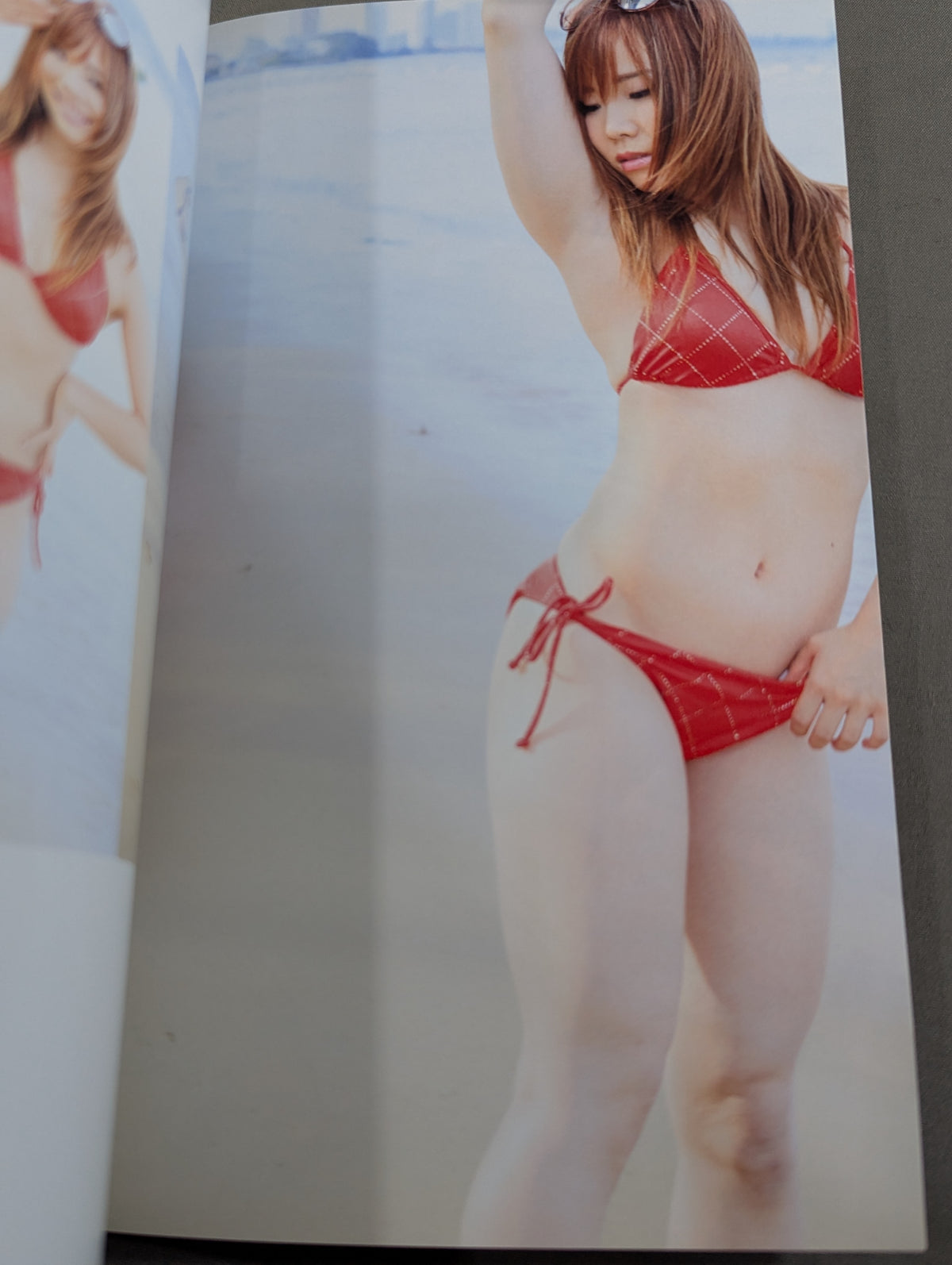 【hand signed autograph】 Kairi Hojo  PHOTO BOOK TREASURE LAND