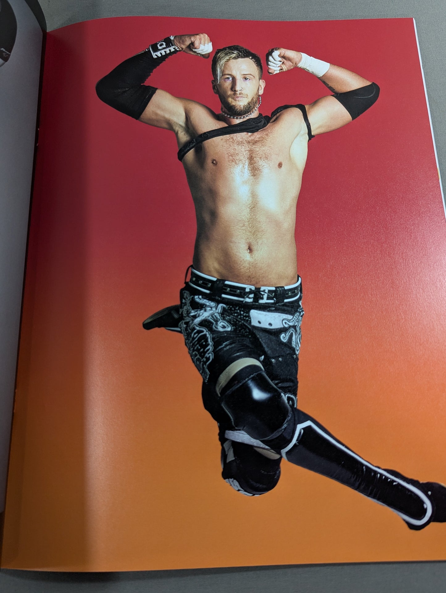 LESLIE KEE × DDT 写真集 『SUPER DDT』(表紙 平田一喜×高木三四郎 Ver.)