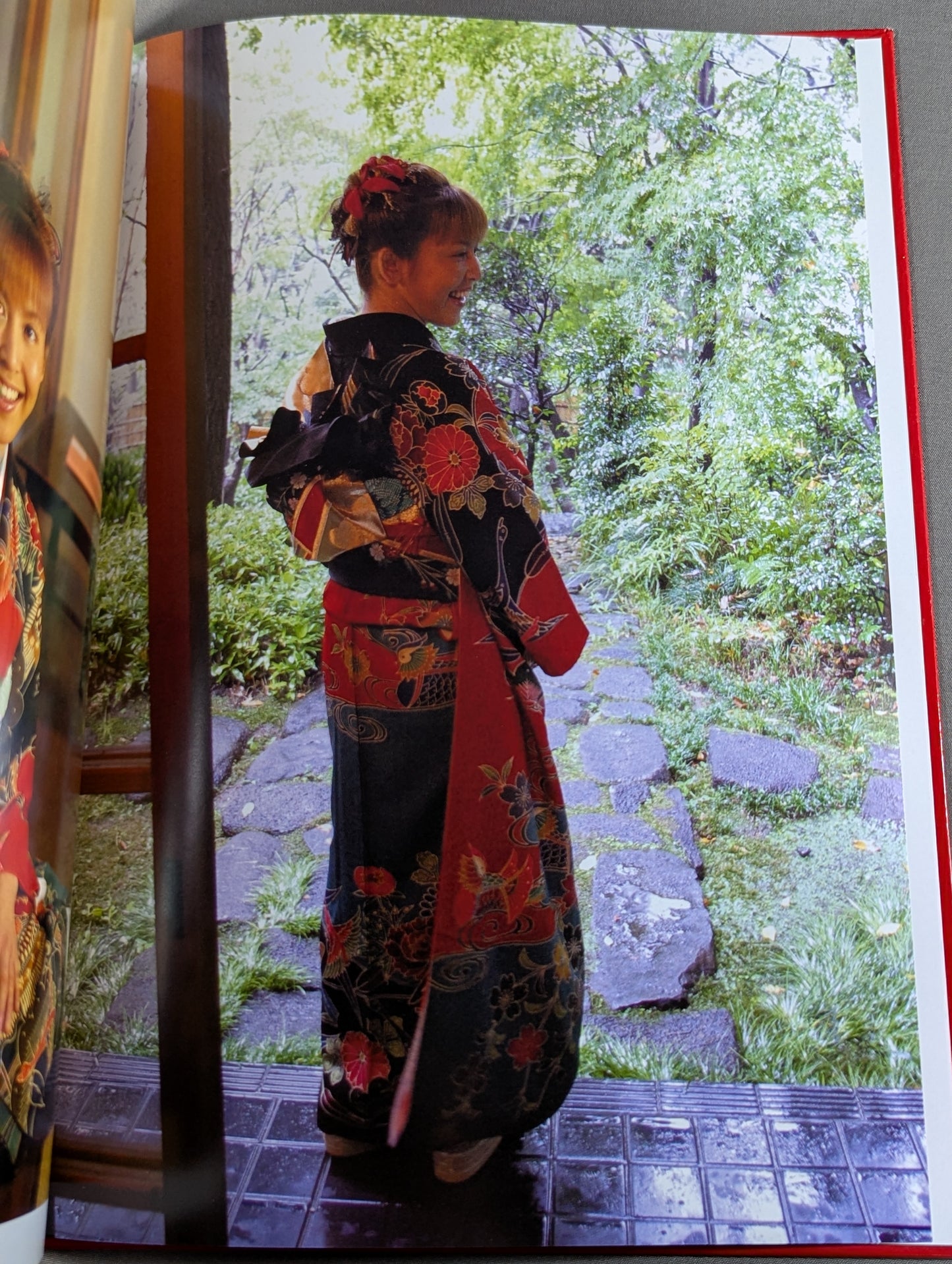 【hand signed autograph】 Shinashi Toko photo Collection