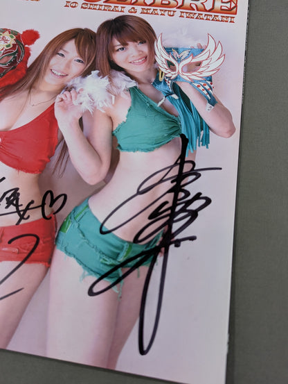 [Io Shirai (Iyo Sky) &Mayu Iwatani  hand signed autograph ] FOTOLIBRE de Mascara Numero.53