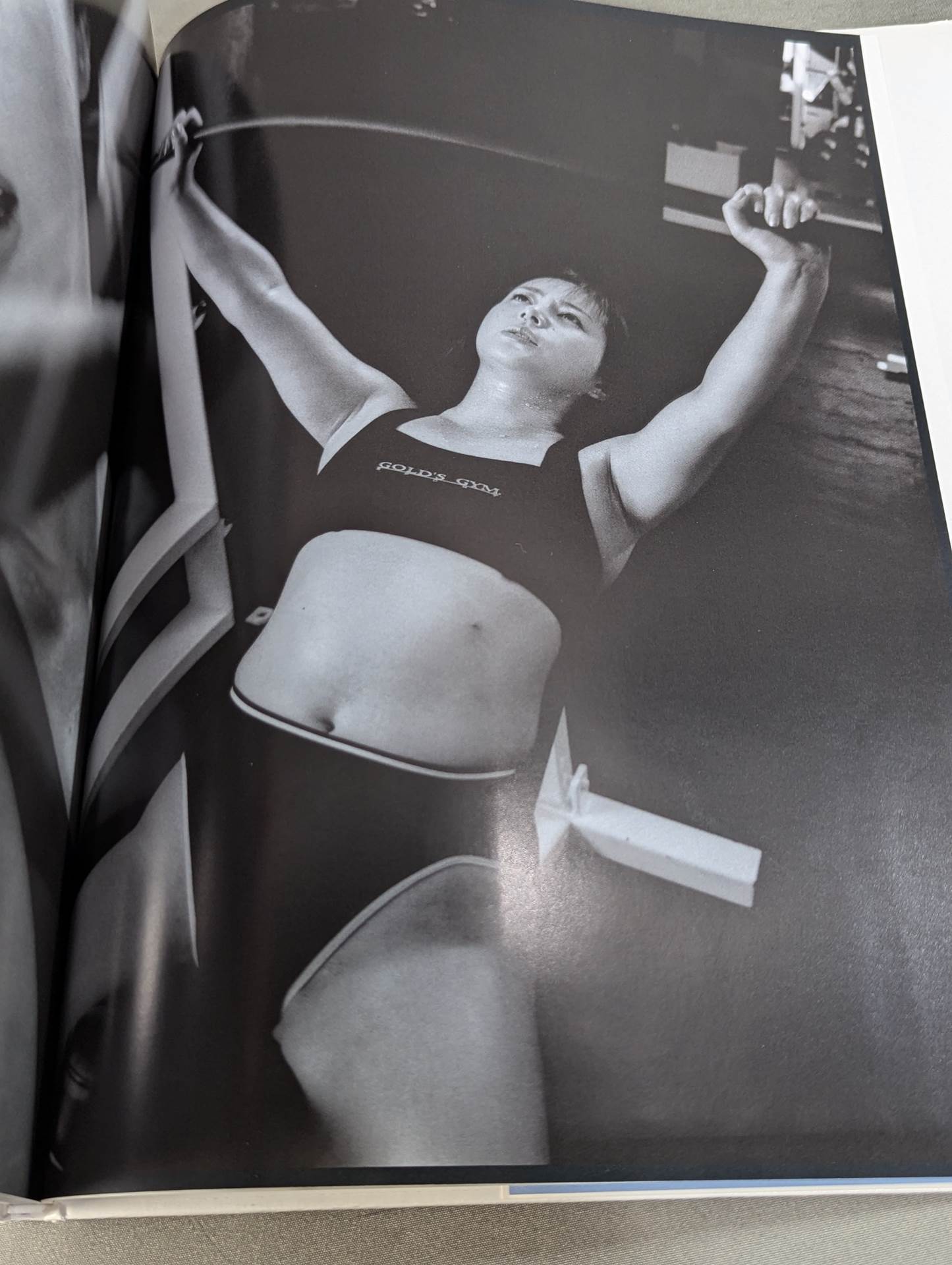 【直筆サイン入り】キューティー鈴木 写真集 ガードレス