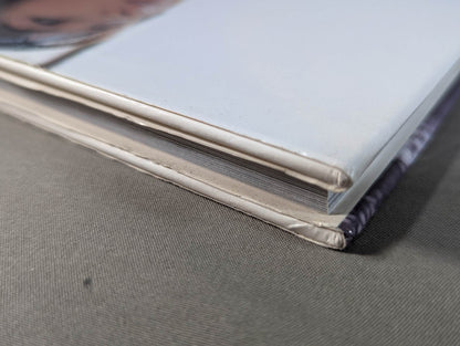 【直筆サイン入り】キューティー鈴木 写真集 ガードレス