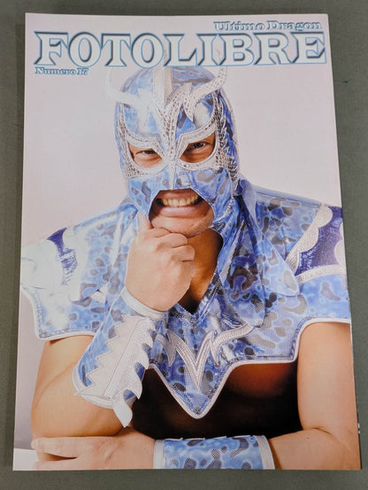 【Ultimo Dragon hand signed autograph 】FOTOLIBRE de Mascara Numero.17