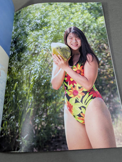 【hand signed autograph】 Takako Inoue photo Collection Sel:FISH Selfish