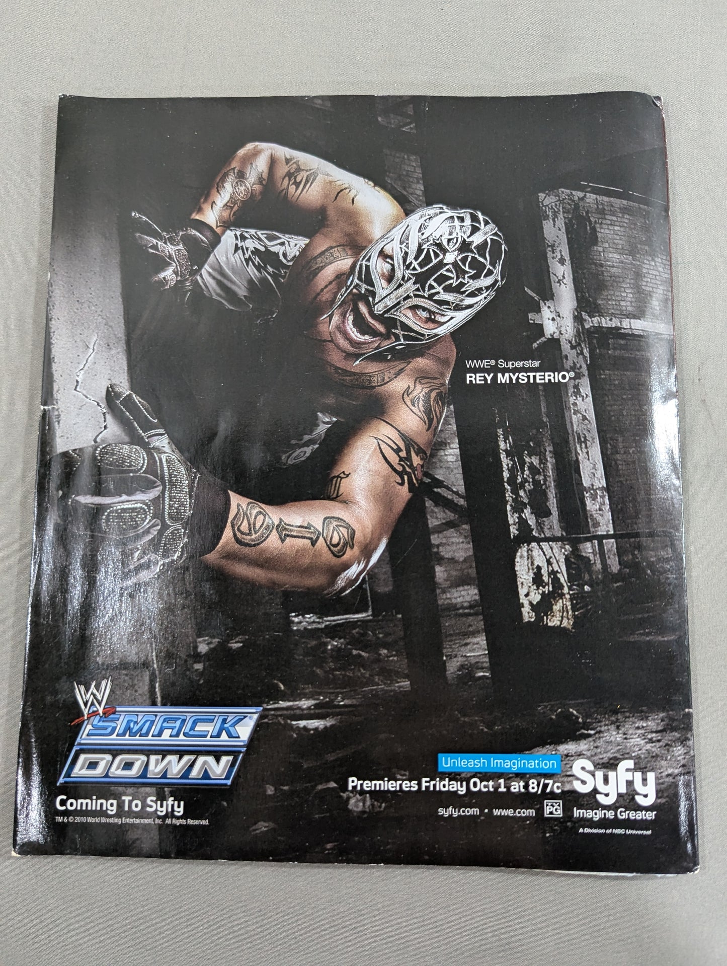 WWE SUPERSTAR YEARBOOK OFFICIAL ROSTER