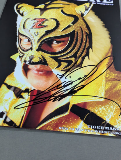 [4th  Tiger Mask hand signed autograph 】FOTOLIBRE de Mascara Numero.21