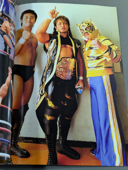 [4th  Tiger Mask hand signed autograph 】FOTOLIBRE de Mascara Numero.21