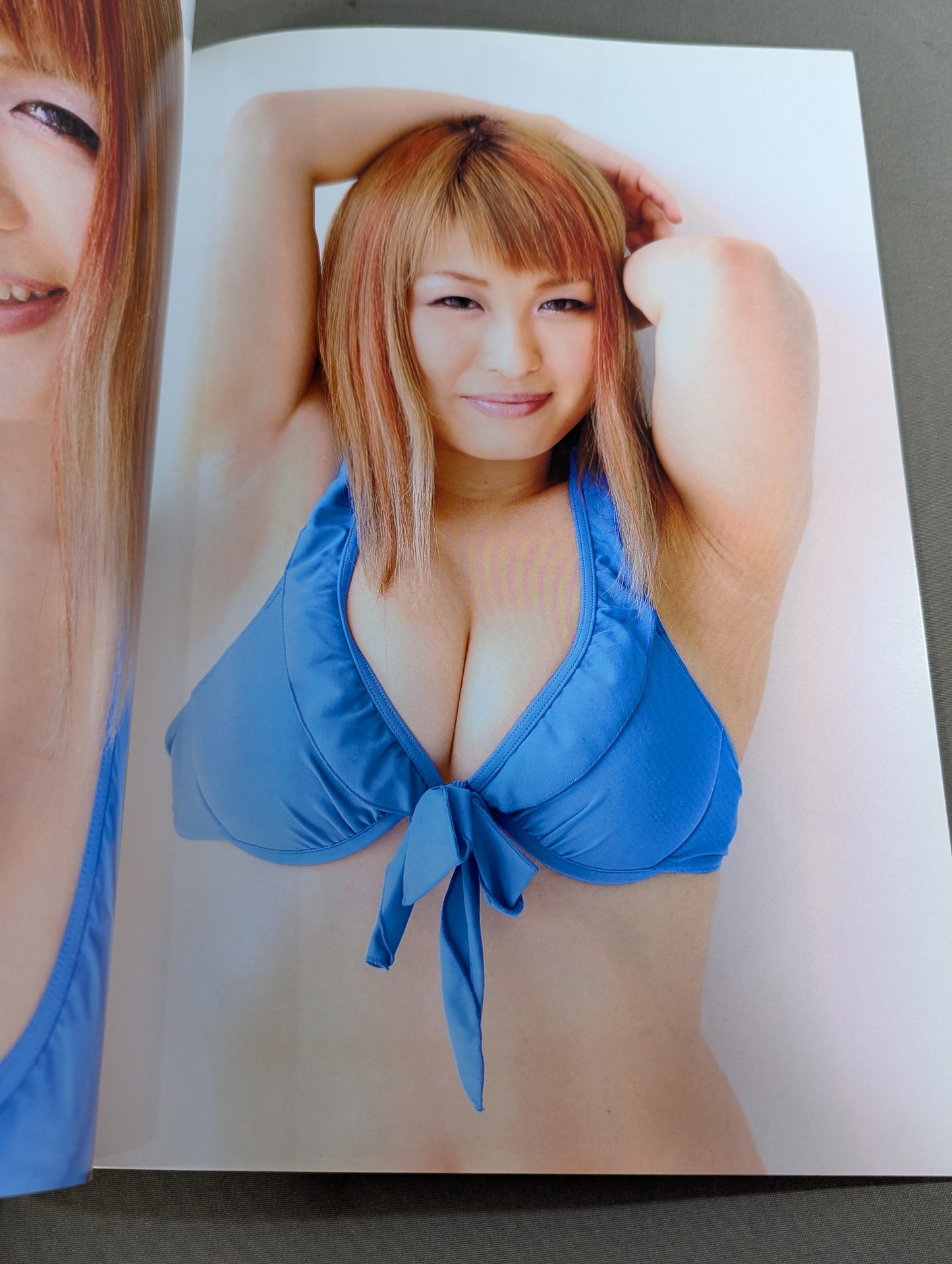 【紫雷イオ＆IOTICA(イオティカ) 直筆サイン入り】FOTOLIBRE de Mascara Numero.34