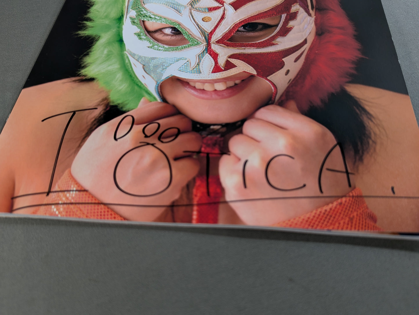 【紫雷イオ＆IOTICA(イオティカ) 直筆サイン入り】FOTOLIBRE de Mascara Numero.34