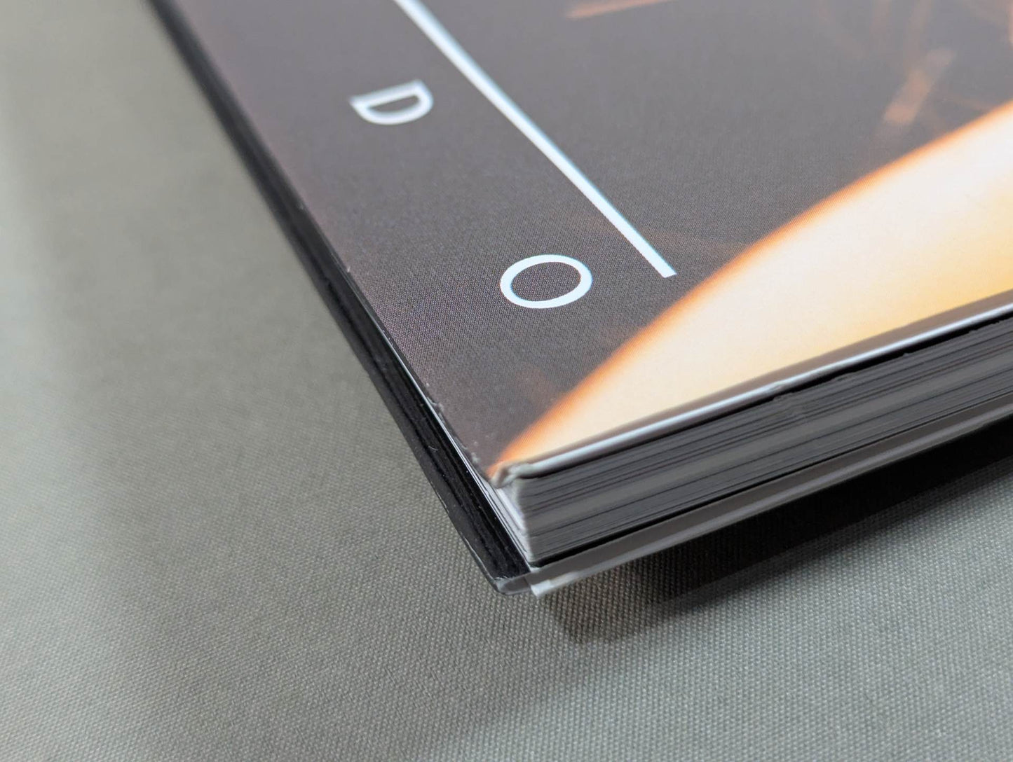 【hand signed autograph】 Megumi Kudo Photo gallery KEEP ON RUNNING MEGUMI KUDO