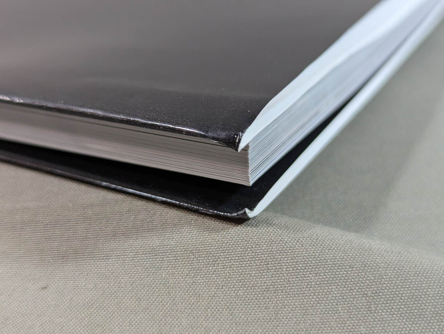 【hand signed autograph】 Megumi Kudo Photo gallery KEEP ON RUNNING MEGUMI KUDO