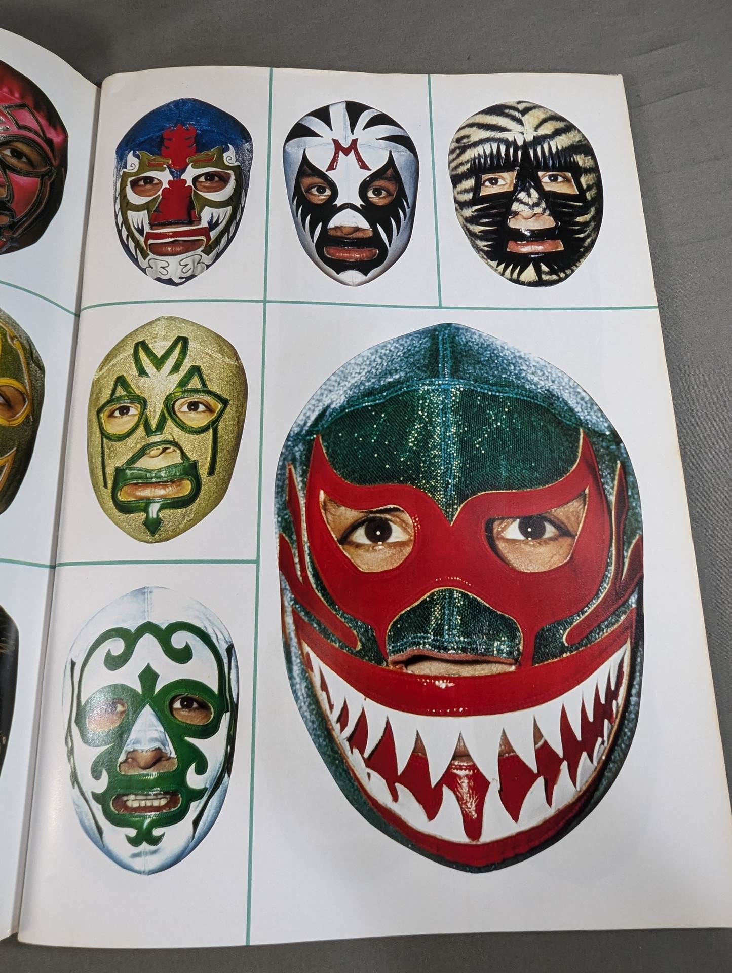 Mil Mascaras  The Brilliant World PART 2