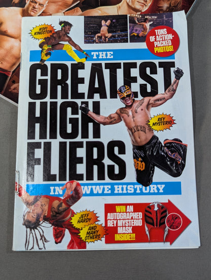 WWE SUPERSTAR YEARBOOK OFFICIAL ROSTER