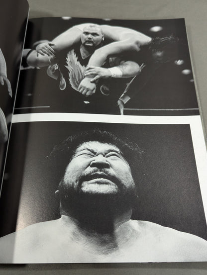 【Antonio Inoki hand signed autograph ]New Japan Pro Wrestling Photo collection Super War Shot