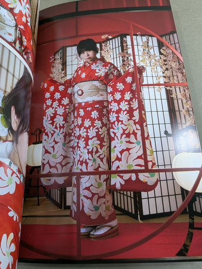 【hand signed autograph】 Rika Tatsumi Photo collection DESTRUCTION BABY