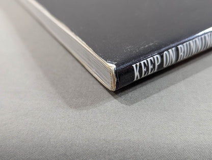 【hand signed autograph】 Megumi Kudo Photo gallery KEEP ON RUNNING MEGUMI KUDO