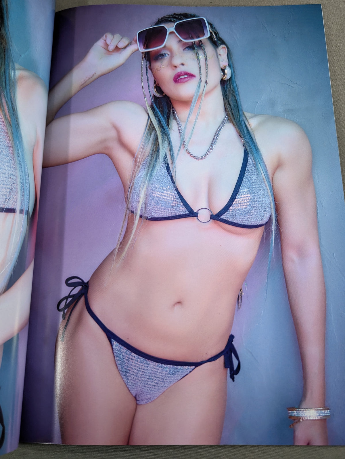 【ジュリア 直筆サイン入り】マリーゴールド 写真集 BIKINI STYLE