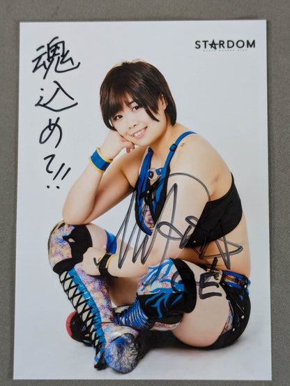 MIRAI hand signed autograph  photo (A-2)