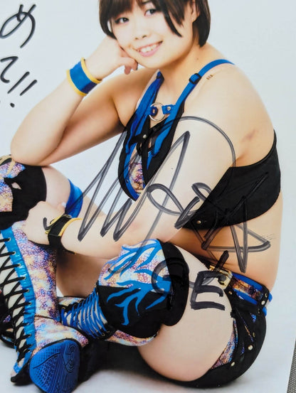 MIRAI hand signed autograph  photo (A-2)