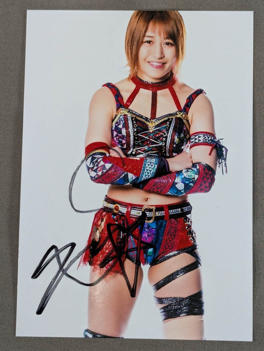Zhu Li hand signed autograph  photo (A-3)