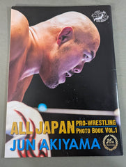 秋山準&大森隆男 デビュー25周年記念フォトブック – 闘道館