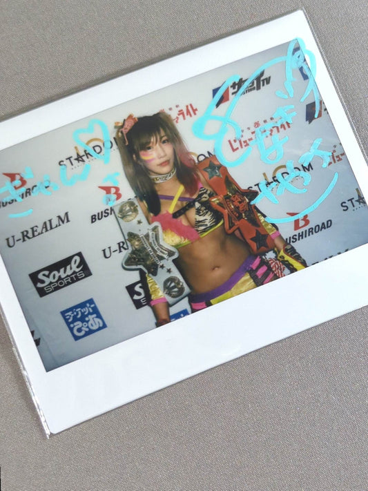 ウナギ・サヤカ 直筆サイン入り チェキ(K-7)