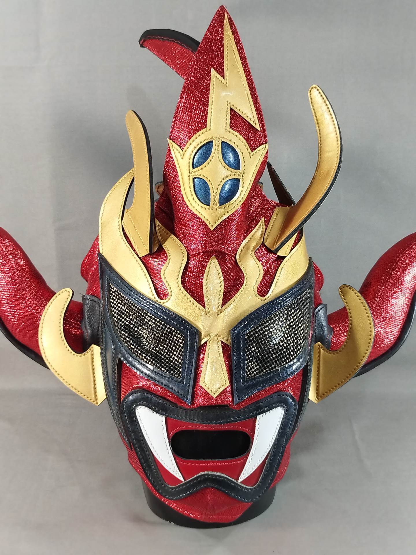 獣神サンダーライガー