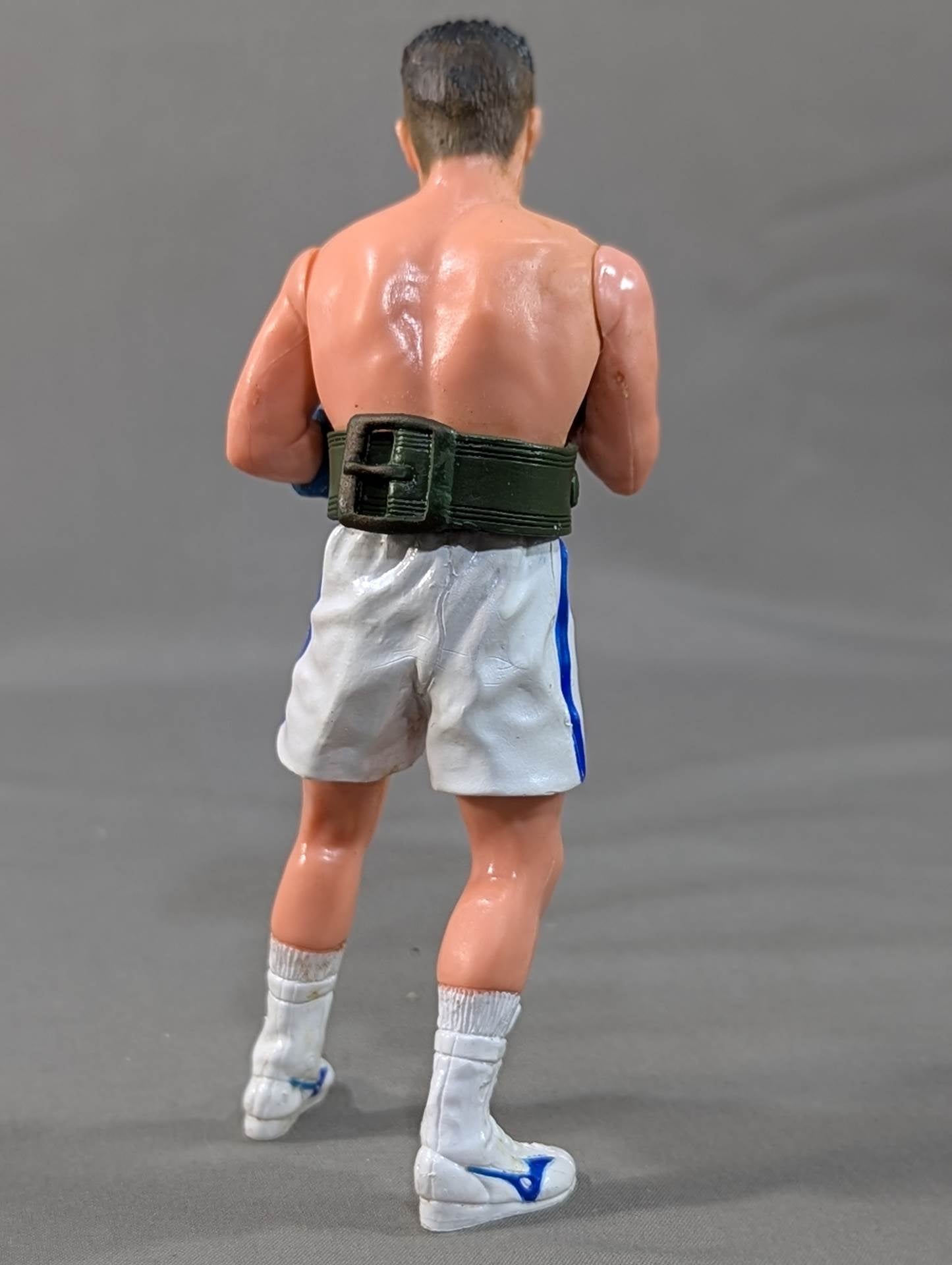 Joichiro Tatsuyoshi (beardless, blue glove)