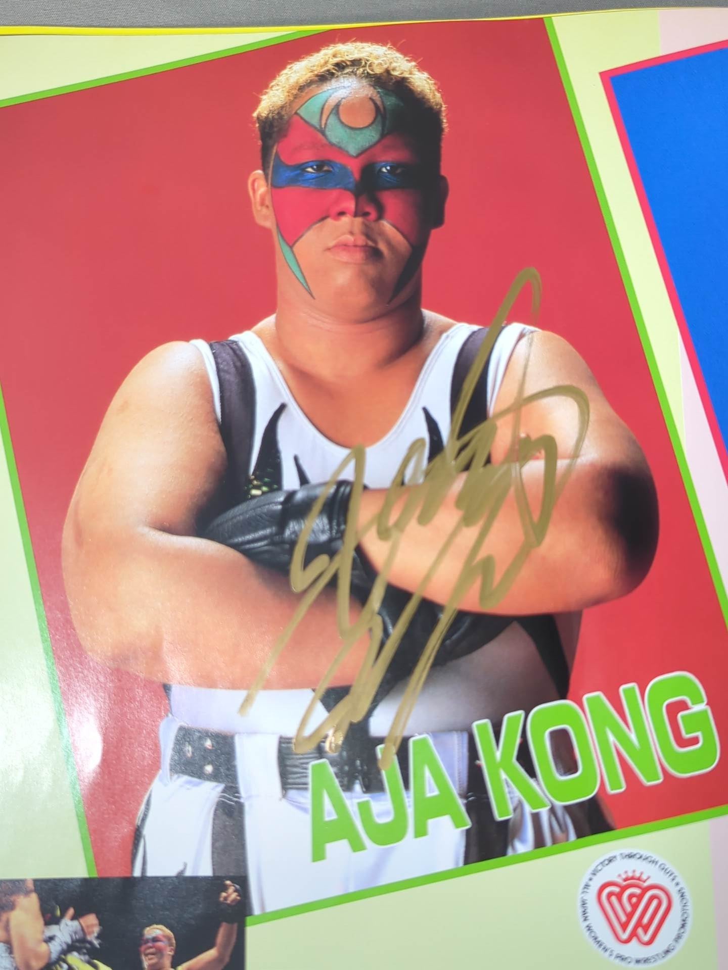 [Aja Kong  hand signed autograph ] Wrestling  QUEENDOM Yokohama Bijin Kingdom Highest Wars