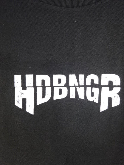 エル・ファンタズモ「HDBNG」Tシャツ(ブラック×ホワイト)